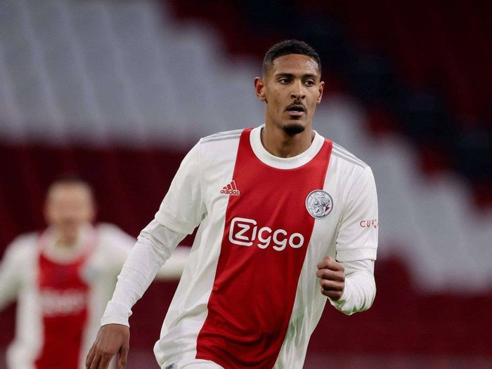 包含国际比赛日密尔沃基雄鹿备战西甲转会期阿贾克斯调整名单以备法国杯，明尼苏达森林狼队长鼓劲都惊呆了的词条